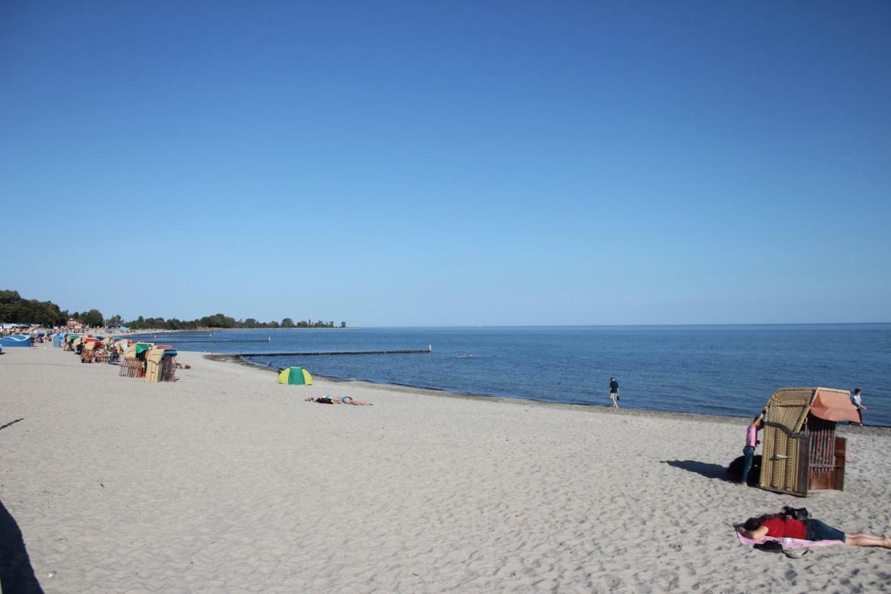 Strandlaeufer Im Kirschgarten Kellenhusen Kültér fotó